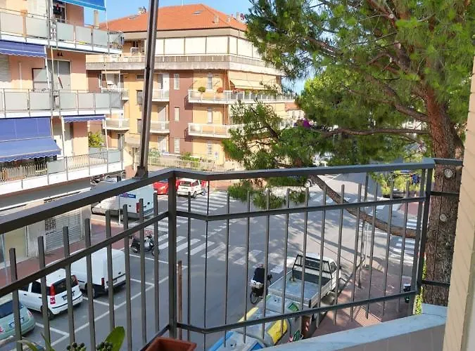 Cala Mare Альбенга